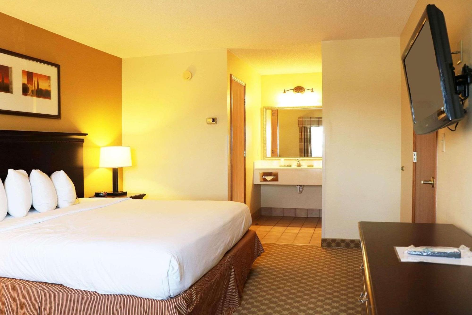 Country Inn & Suites By Radisson, Lincoln North Hotel And Conference Center, Ne Exteriör bild